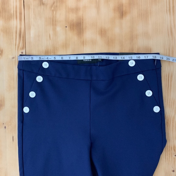 Torrid Retro Bue Sailor Ponte Knit Cropped Pants Sz 18 - Picture 10 of 12